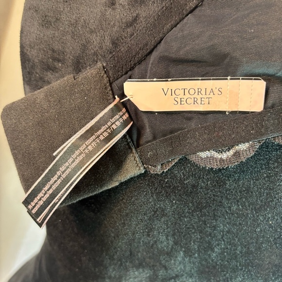 Victoria’s Secret Black Dream Angel Underwire Push-Up w/out Padding Size 36DD - Picture 7 of 9